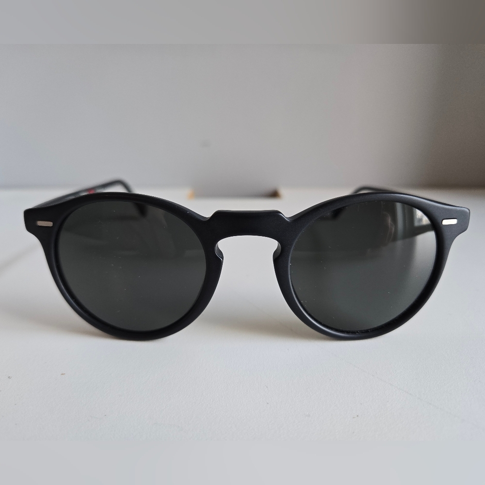 Oliver Peoples OV5217S Gregory Peck 1031P2 Semi Matte Black/Grey Polalized 47mm